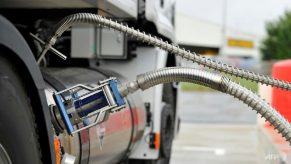 2 Ba Nuoc Chau Au Cat Phang Quan He Nang Luong Voi Nga Thuc Giuc Ca Chau Au Lam Theo