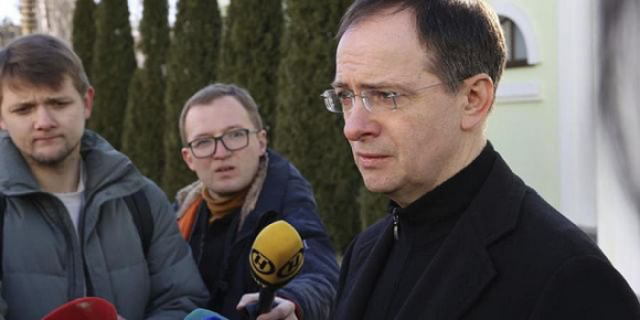 1 Trien Vong Hoi Nghi Thuong Dinh Nga   Ukraine