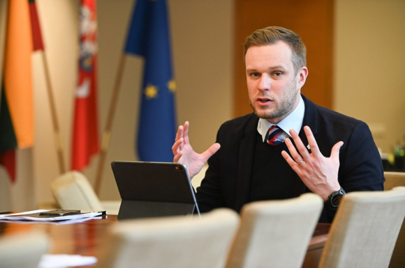 1 Lithuania Giang Cap Quan He Truc Xuat Dai Su Nga Giua Luc Cang Thang