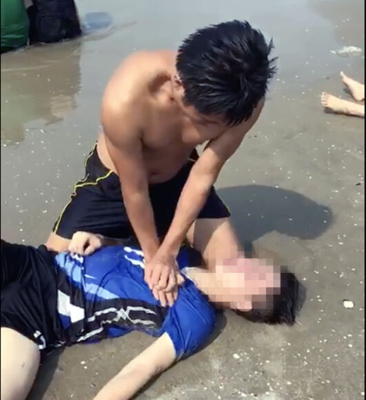 2 Cuu Nhanh Lam Chi Khoang 10 Phut Thoi Neu Lau Nua La Chet Het