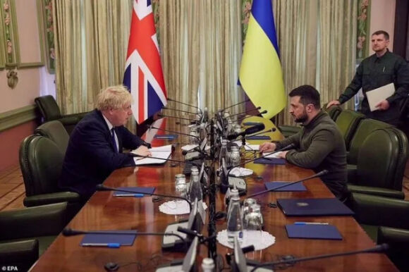 6 Thu Tuong Anh Johnson Bat Ngo Tham Ukraine