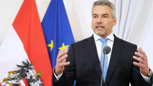 1 Vi Sao Thu Tuong Ao La Lanh Dao Eu Dau Tien Gap Truc Tiep Ong Putin