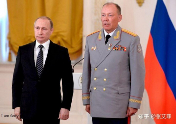 2 Nga Bat Ngo To Chuc Lai He Thong Chi Huy Va Bo Nhiem Tong Chi Huy Quan Doi O Ukraine