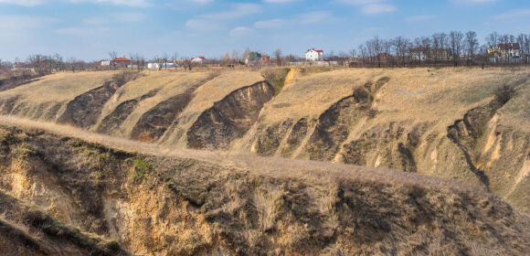 4 Co Gi Dac Biet Ve Vang Den Cua Ukraine