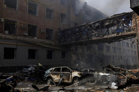 1 Kharkiv Bi Tan Cong Lien Tuc Nga Kiem Soat Ra Vao Mariupol
