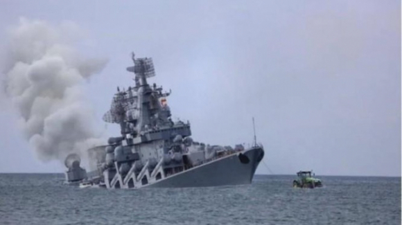9 Ukraine Lan Dau Tien Cong Bo Hinh Anh Tau Tuan Duong Moskva Bi Chay