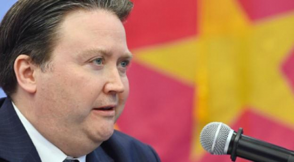 1 Dai Su Knapper My San Sang Chuyen Tau Tuan Tra Thu Ba Cho Viet Nam