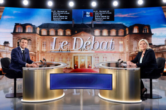 1 Le Parisien Macron Tan Cong Le Pen Phong Thu