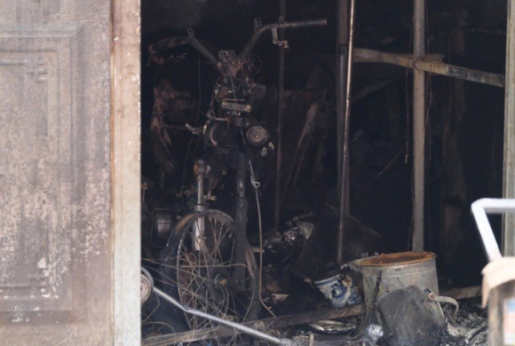 1 Vu Chay O Kim Lien Khien 7 Nguoi Thuong Vong Suc Khoe 2 Cha Con May Man Song Sot Hien Ra Sao