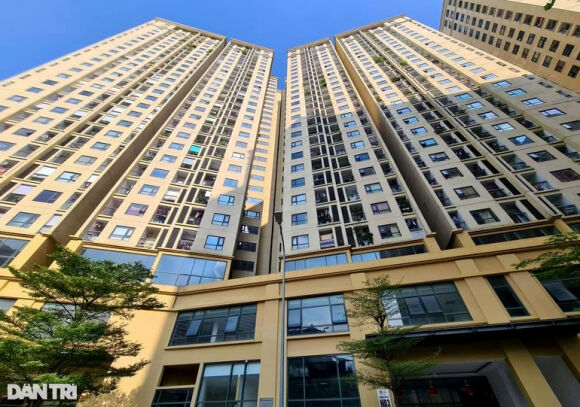 3 Hang Loat Chung Cu Bi Treo So Hong Vi Chu Dau Tu Vi Pham