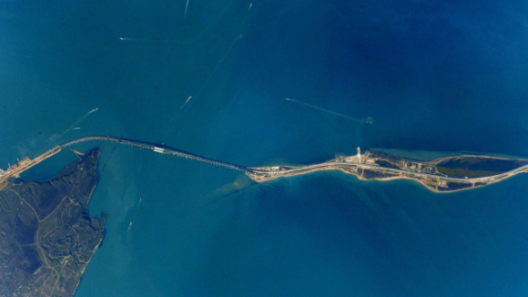 1 Nghi Si Nga Neu Ly Do Cay Cau Crimea Duoc Bao Ve Nghiem Ngat Nhat The Gioi
