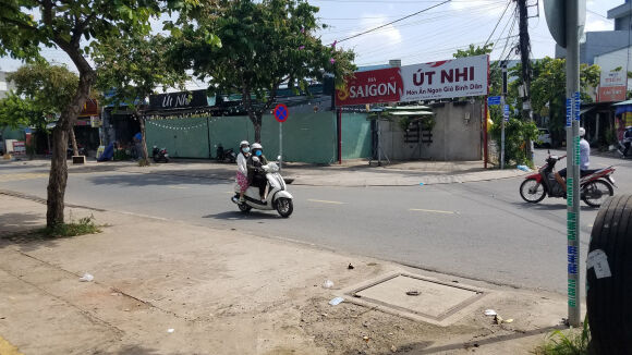 3 Tphcm Dau Long Be Trai 4 Tuoi Theo Me Ban Ve So Bi Xe Tong Gay Chan