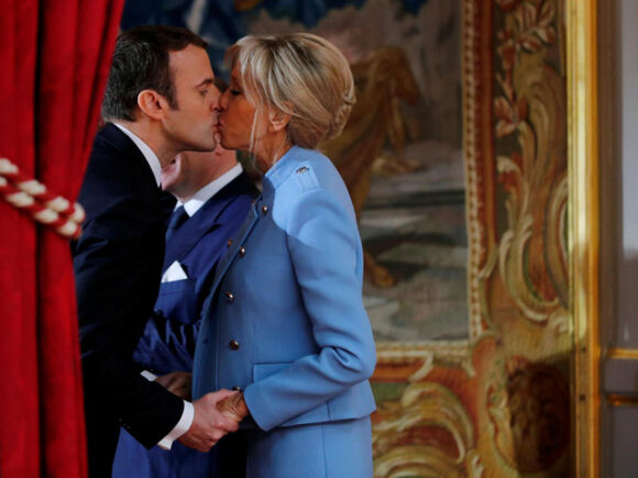 1 Chuyen Tinh Dep Nhu Mo Cua Tong Thong Phap Macron Va Vo Chang Trai 17 Tuoi Va Loi Hua Du The Nao Cung Se Lay Em Voi Co Giao Day Van Hon 24 Tuoi