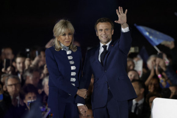 1 Ong Macron Tai Dac Cu Tong Thong Phap Hua Khong Ai Bi Bo Lai Phia Sau