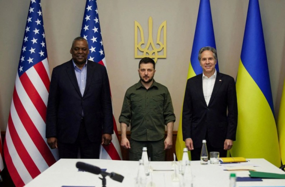 2 Uy Luc Uav Bong Ma Phuong Hoang My Cap Cho Ukraine
