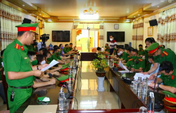 1 Tu Khang Dinh Khong Nhan Hoa Hong Cua Viet A Den 3 Ty Dong Bi Phat Lo