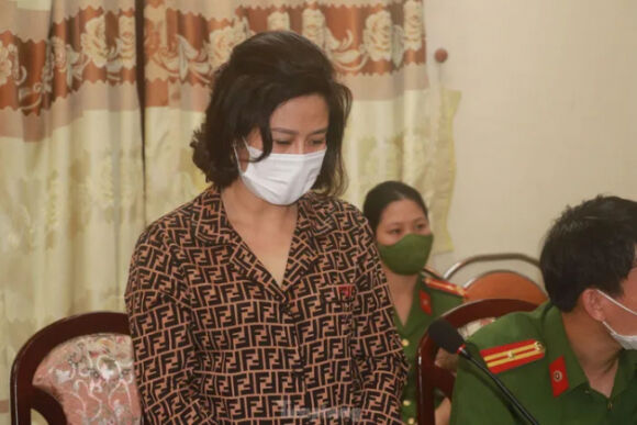 3 Tu Khang Dinh Khong Nhan Hoa Hong Cua Viet A Den 3 Ty Dong Bi Phat Lo