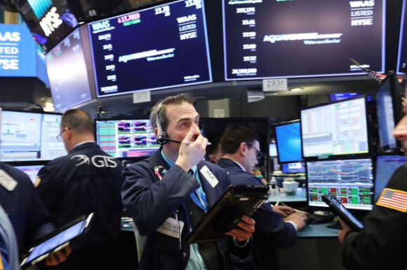 1 Chung Khoan My Bi Ban Thao Manh Nasdaq Co Thang Te Nhat Tu Nam 2008