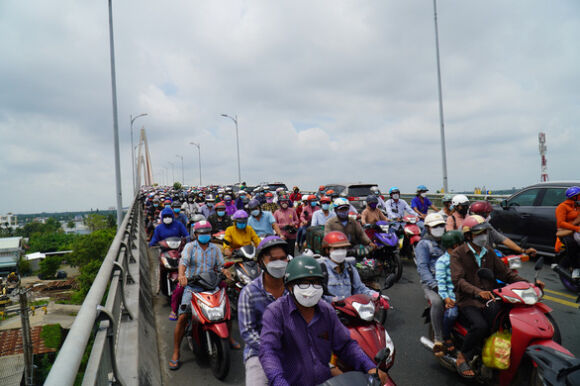 1 Nen Ne Khung Gio Nao De Tranh Ket Xe Tren Cau Rach Mieu Khi Quay Lai Tphcm