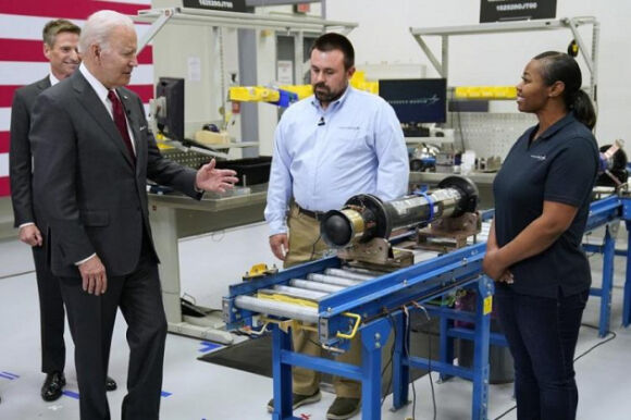 3 Ong Biden Toi Tham Nha May San Xuat Ten Lua Chong Tang Cho Ukraine