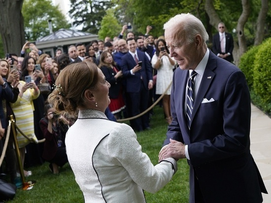 1 Ong Biden Bo Nhiem De Nhat Phu Nhan Mexico Lam Tong Thong