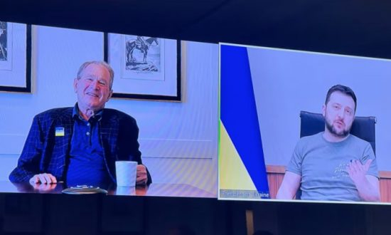 1 Ong George W Bush Gap Tong Thong Zelenskyy Online Bay To Ung Ho Ukraine