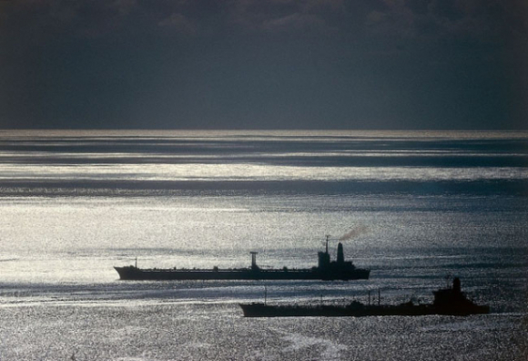 1 Eu Se Cho Phep Cac Tau Cua Eu Van Chuyen Dau Cua Nga Sang Cac Nuoc Thu Ba