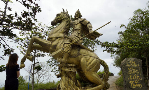 1 Tuong Duc Thanh Tran O Vung Tau Khong Sao Chep Hinh Anh Quan Van Truong
