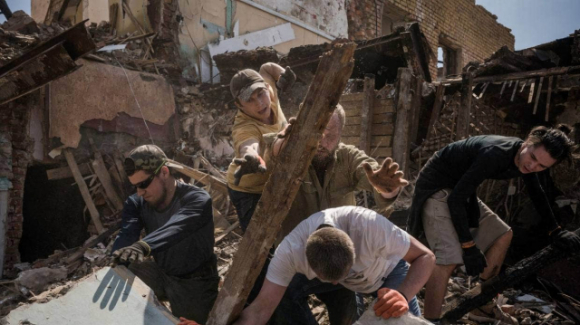 2 Chien Su Nga Ukraine Ukraine Than Toc Xay Dung Lai Cac Thanh Pho Bi Pha Huy