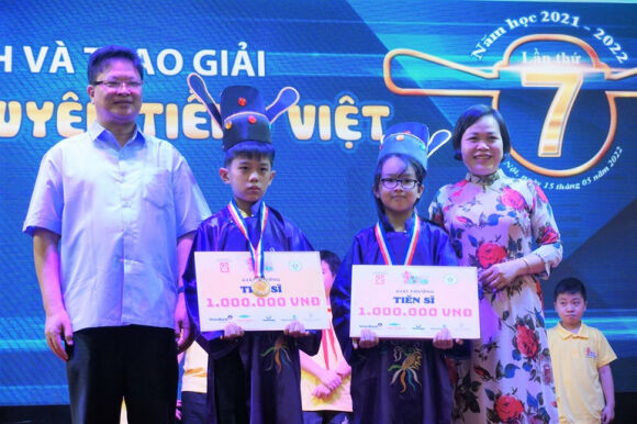 2 Hoc Sinh Phu Tho Bac Ninh Duoc Vinh Danh La Trang Nguyen Tieng Viet