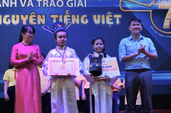 3 Hoc Sinh Phu Tho Bac Ninh Duoc Vinh Danh La Trang Nguyen Tieng Viet