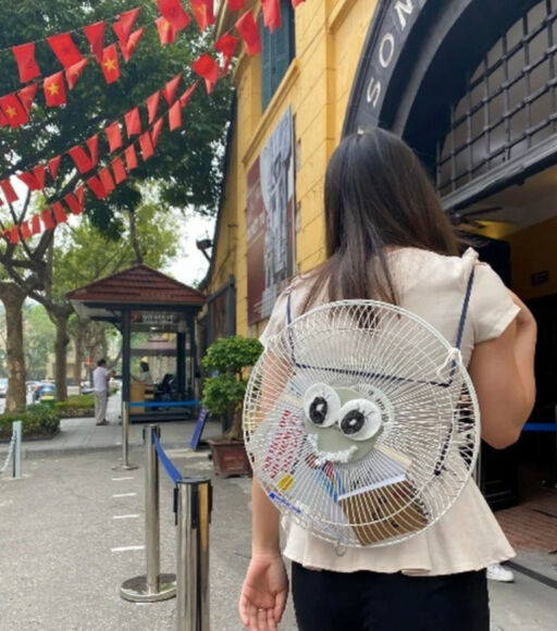 6 Nu Hieu Truong Mac Do Ngu Di Lam