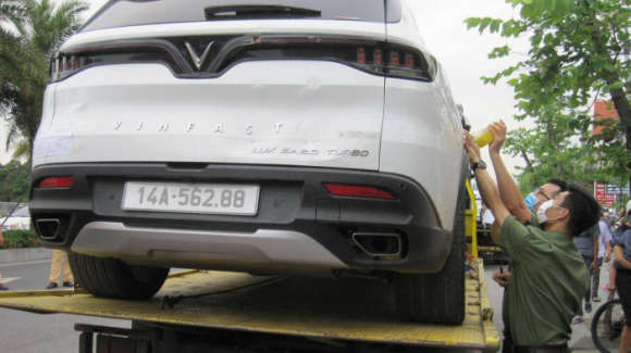 5 Can Canh Biet Phu Trieu Do Va Dan Xe Sang Cua Nguyen Chu Tich Tp Ha Long