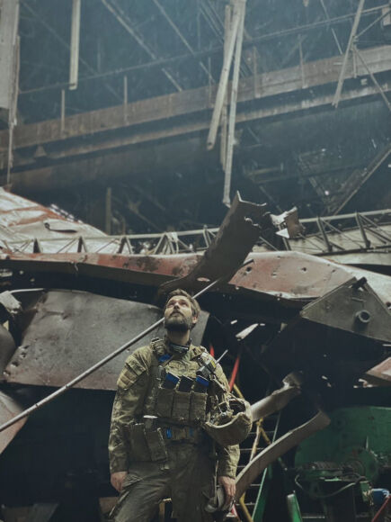 1 Chi Huy Ukraine Co Thu Ben Trong Azovstal Quyet Khong Dau Hang