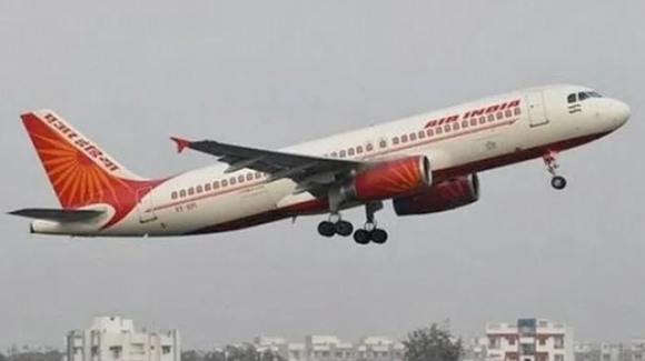 1 May Bay Ha Canh Khan Cap Vi Dong Co Ngung Hoat Dong Giua Khong Trung