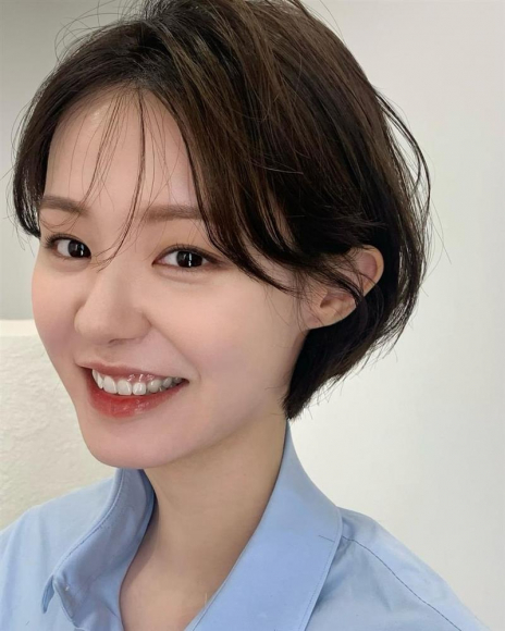 7 4 Kieu Toc Ngan Khong Can Cat Mai Van Giup Mat Thanh Thoat Nhin Goc Nao Cung Xinh