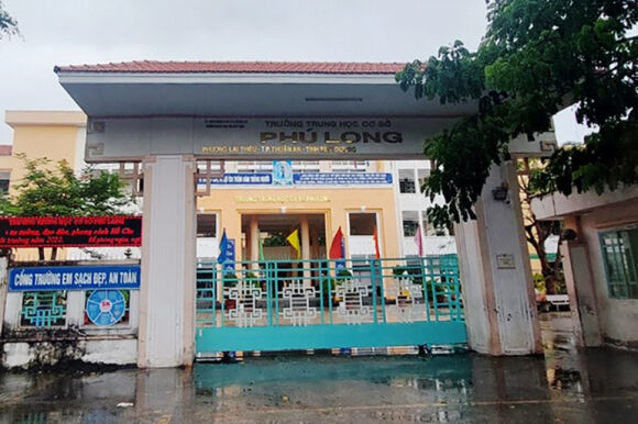 1 Con Cua Hieu Truong Lam Lo De Hon 400 Hoc Sinh Phai Thi Lai