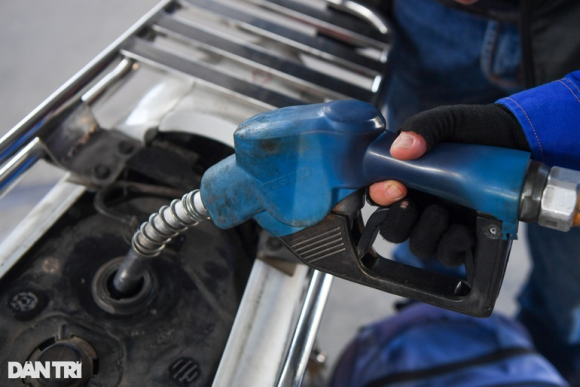 2 Da Trinh Bo Chinh Tri Cho Chu Truong Xu Ly 2 Ngan Hang Yeu Kem