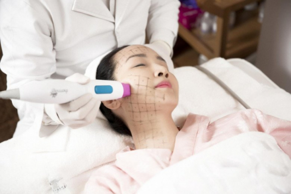 7 Hoa Hau Viet Nam Khong Nguoi Ke Nhiem Cham An Chay Va Ngoi Thien 51 Tuoi Mat Khong Nep Nhan