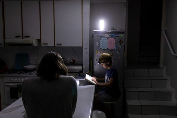 1 The Gioi Doi Mat Mua He Do Lua Troi Nong Nuc Mat Dien Thuong Xuyen