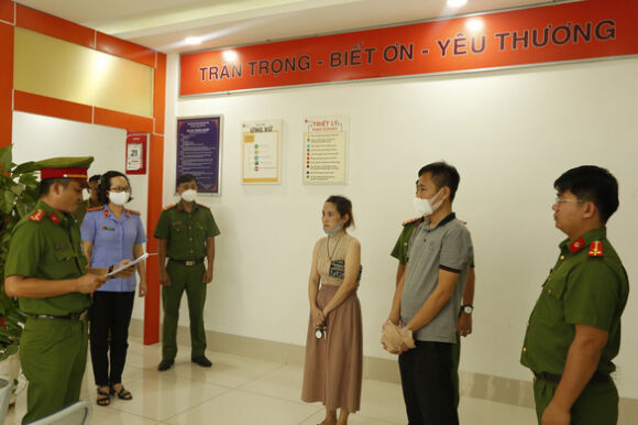 2 Cong An Binh Duong Bat Hang Loat Giam Doc Cong Ty Bat Dong San Ve Du An