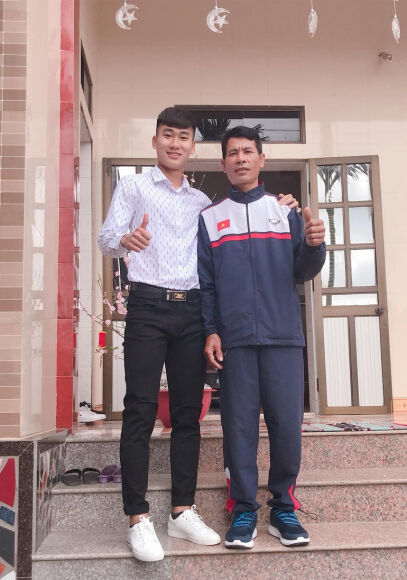 5 Bo Nham Manh Dung Di Cay Thue Me Lam Cong Nhan Tung Mong Con Vao Dai Hoc