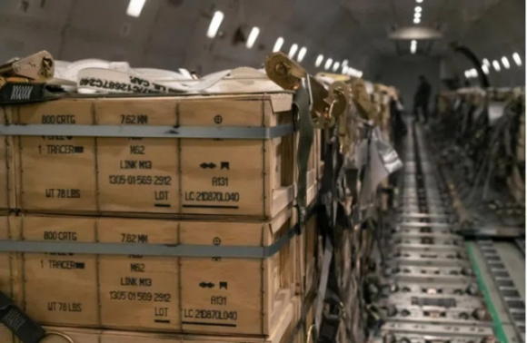 3 Ben Trong Trung Tam Dau Nao Dieu Phoi Van Chuyen Vu Khi Den Ukraine