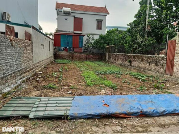 1 Co Dat Dua Nhau Day Gia Dat Theo Thong Tin San Bay Thu 2 O Ha Noi