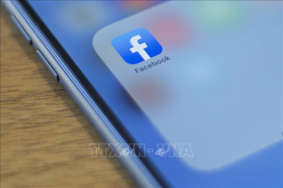 1 Facebook Tiep Tuc Bi Reo Ten Sau Vu Xa Sung Tham Khoc O Truong Hoc My