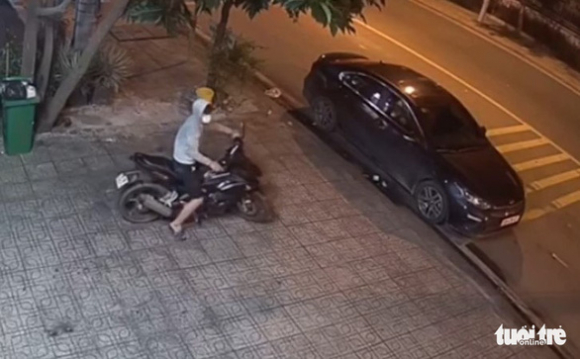 3 Dau Tu Xe Hoi Mot Dem Trom Ca Ti Dong Xong Con Lich Su Dong Cua Cuon Nha Kho Chu