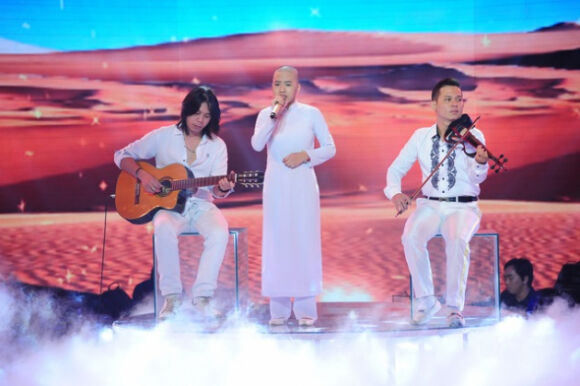 3 Huyen Tran  Con Nuoi Quang Le Tai Tinh That Bong Lai Bi Lo Lai Lich Chan Dong