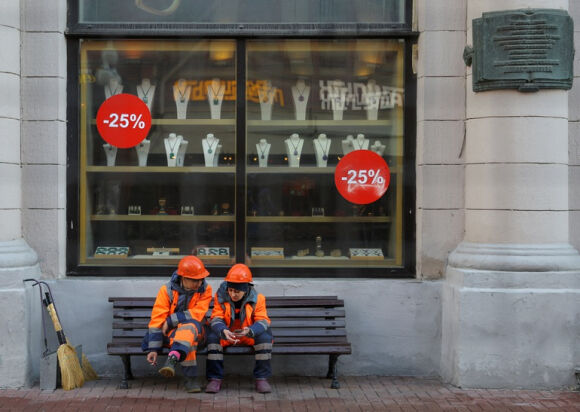 1 Nga Giua Vong Vay Trung Phat Cua Phuong Tay