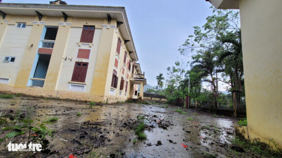 2 Tru So Huyen Bo Hoang Rong Rai Nhot Bo Suong Lam