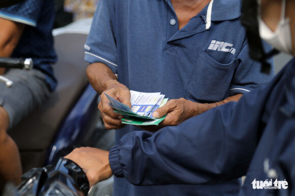 7 Nguoi Sai Gon Doi Nang Hon 3 Tieng De Mua Ve Tran Viet Nam Afghanistan